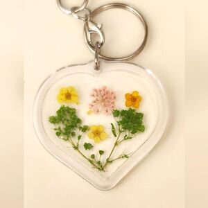 Heart-Shaped Resin Keychain with Dried  Flower